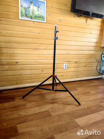 Стойка falcon eyes L-2440 ST.O