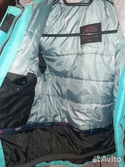 Горнолыжная куртка женская 42