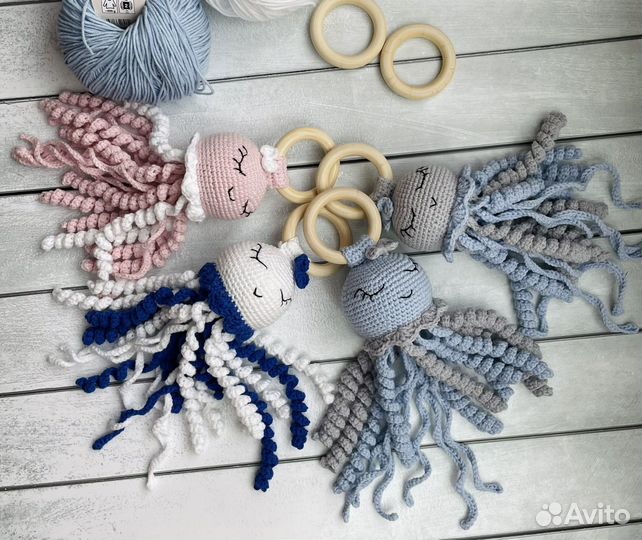 Погремушка для новорожденных 