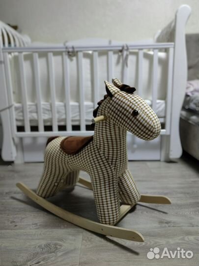 Лошадь качалка