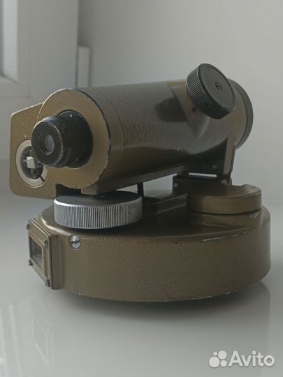 Нивелир нт 1976