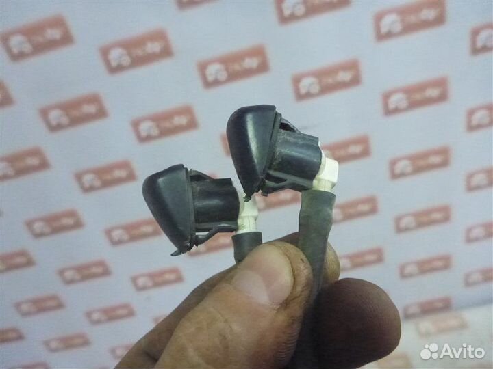 Форсунка омывателя Toyota Prius NHW20 1nzfxe 2006