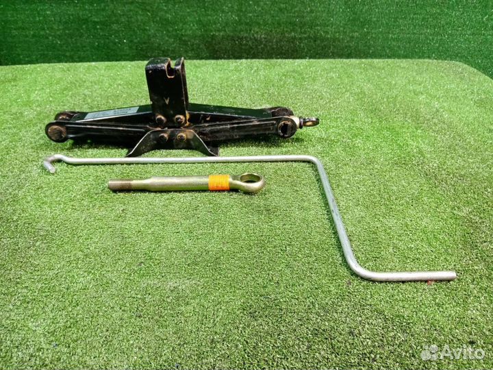 Домкрат Subaru Forester SG5 / S11 EJ202 (2.0L empi