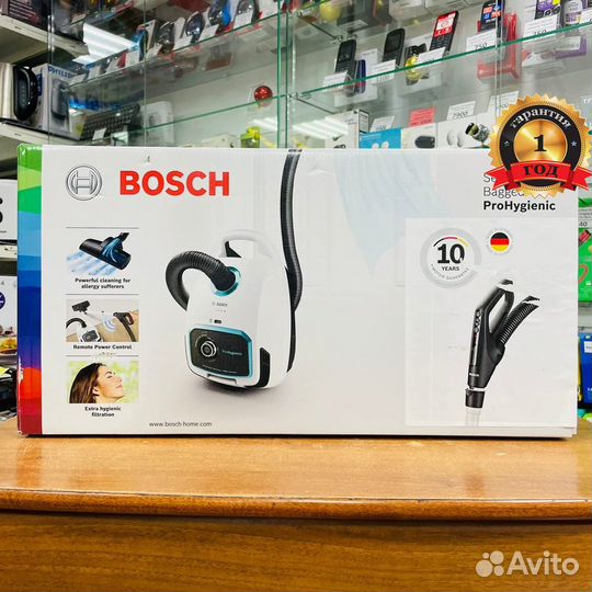 Пылесос с пылесборником Bosch BGL6HYG1