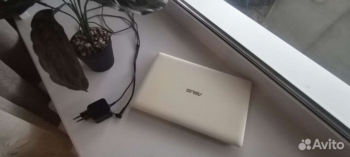 Ноутбук Asus x201e