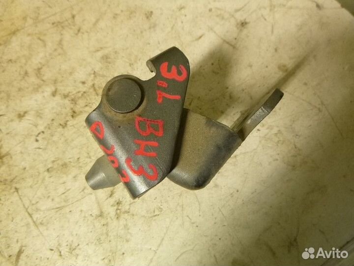 Петля двери задней левой нижняя peugeot 200 207 2006-2013