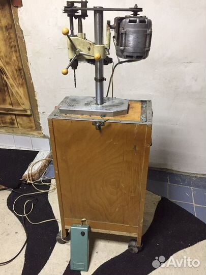 Сверлильный станок