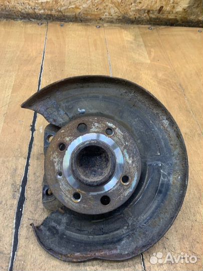 Ступица задняя левая Opel Meriva A 2005