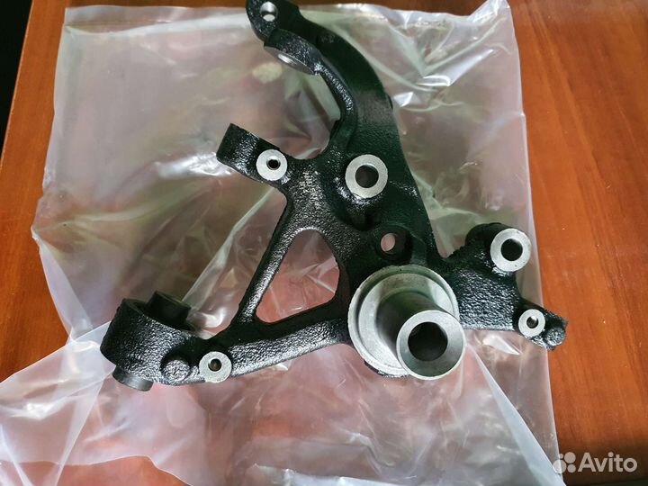 Кулак поворотный задний левый VAG