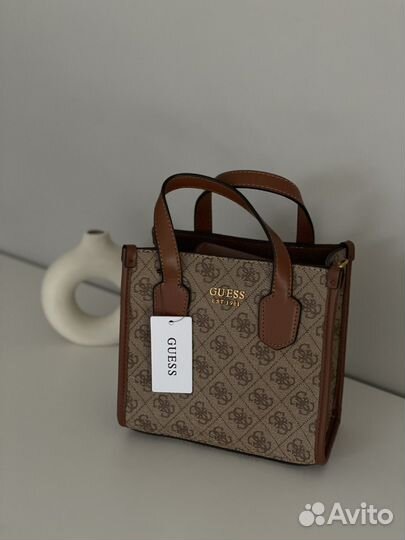 Сумка guess