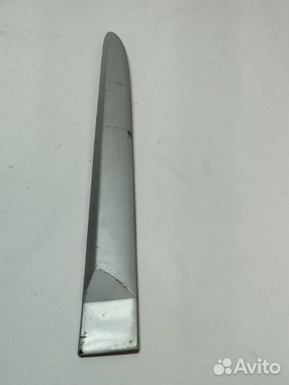 Молдинг двери задний левый Nissan Cefiro 2001