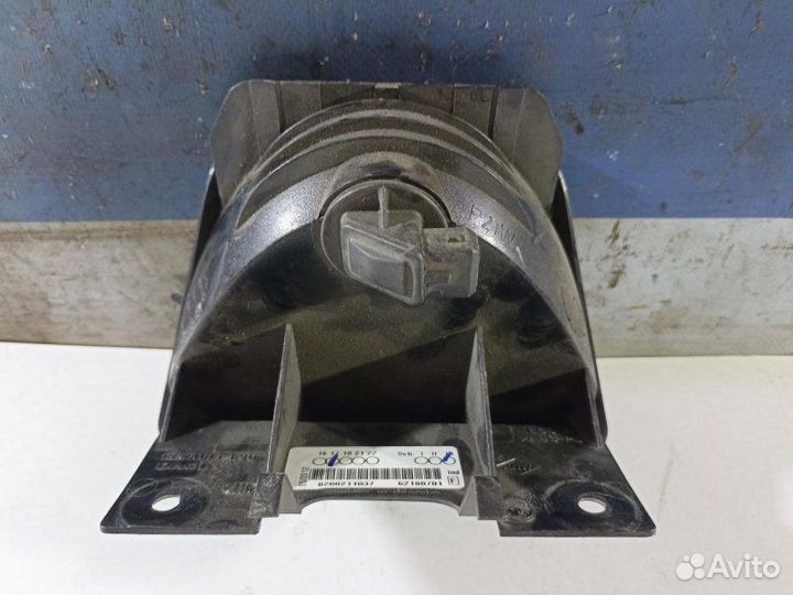 Фонарь стоп-сигнала дополнительный Renault Logan 1