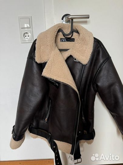 Super schöne neue Zara Jacke mit Etikett