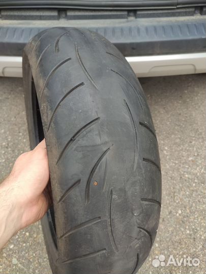 Продаю мото шину metzeler