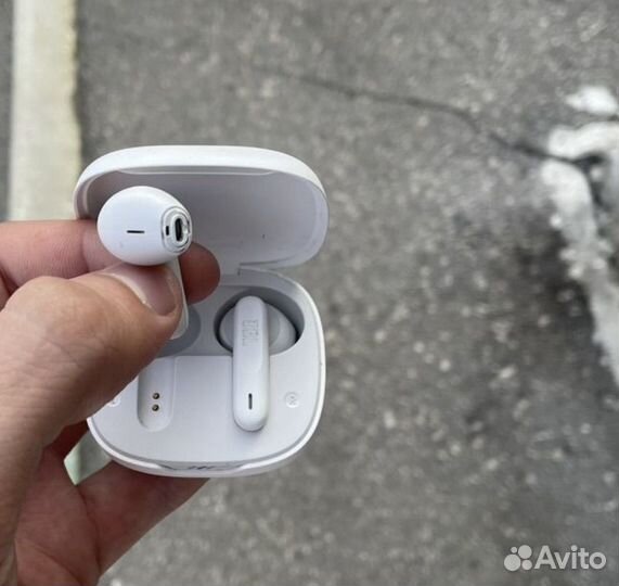 Беспроводные наушники JBL Wave 300