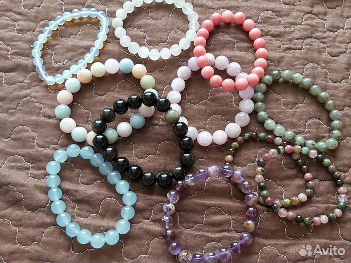 Браслеты на резинке с натуральными камнями