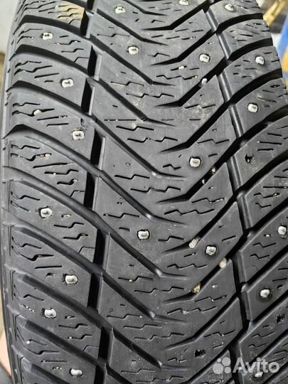 Зимняя резина 215 65 R16 Yokohama