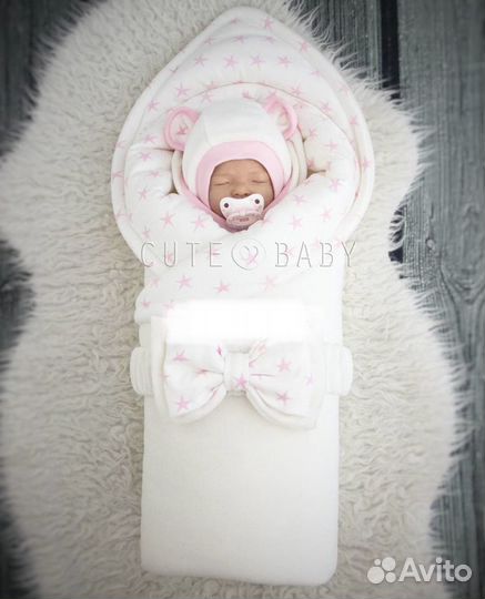 Комплект на выписку для девочки