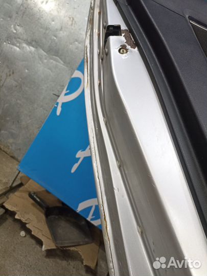 Джилли Эмгранд дверь задняя левая цветет