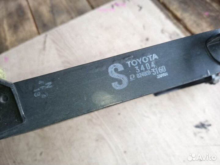 Радиатор АКПП Toyota Sequoia UCK45 2UZ-FE 2005