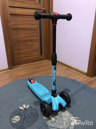 Самокат детский трехколесный,светятся колеса