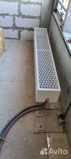 Конвектор напольный (водяная напольная батарея)