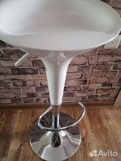 Барный стул