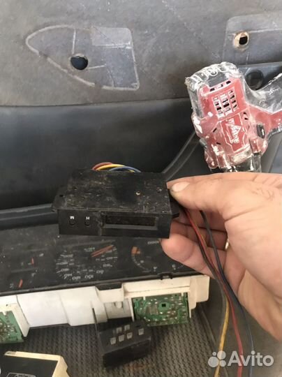 Щиток приборов на chrysler ле baron