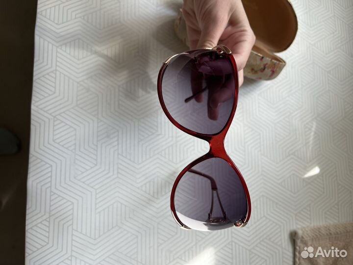 Солнечные очки женские