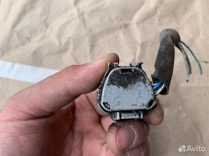 Разъем топливного насоса Toyota Avensis 2 T250 1.8