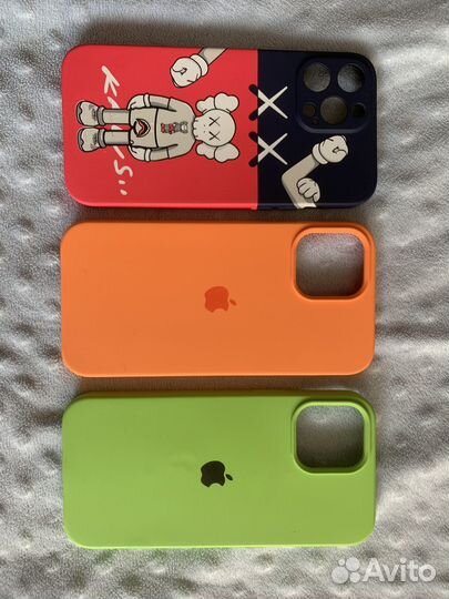 Чехлы на телефон Samsung / iPhone