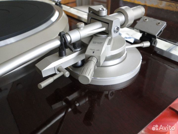 Проигрователь виниловых дисков Denon DP-75M