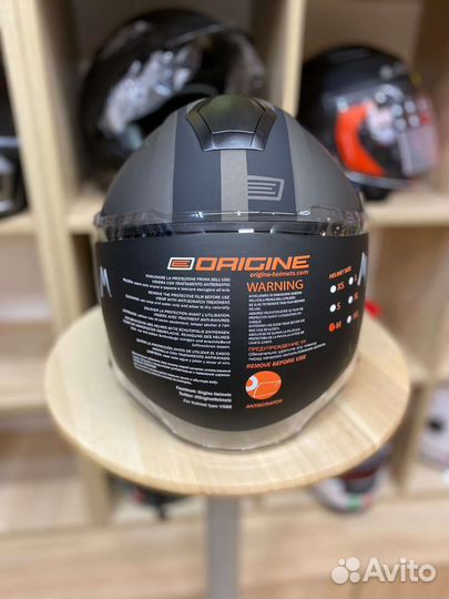 Итальянский шлем с визором и очками