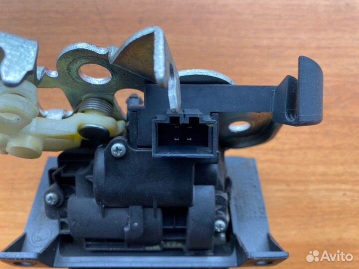 Замок Skoda Superb седан сayc 2012