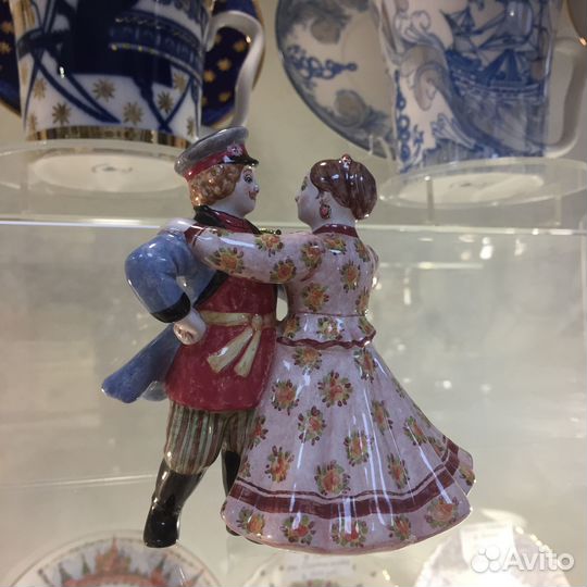 Майолика скульптура кадриль