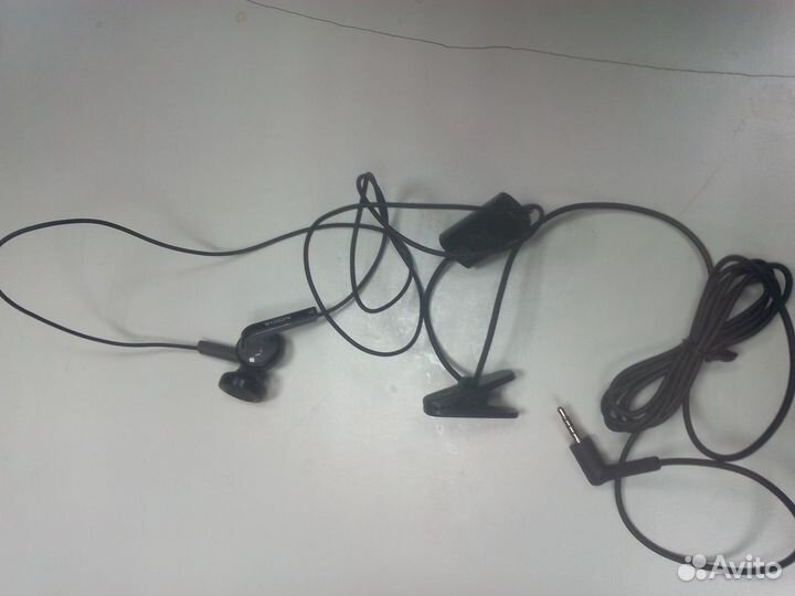 Наушники с микрофоном Nokia для сотового