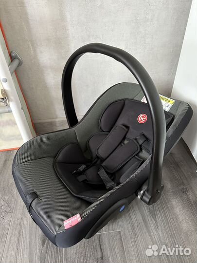Автокресло люлька-переноска 0+
