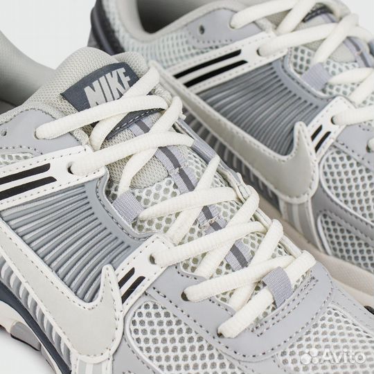 Кроссовки Nike Zoom Vomero 5