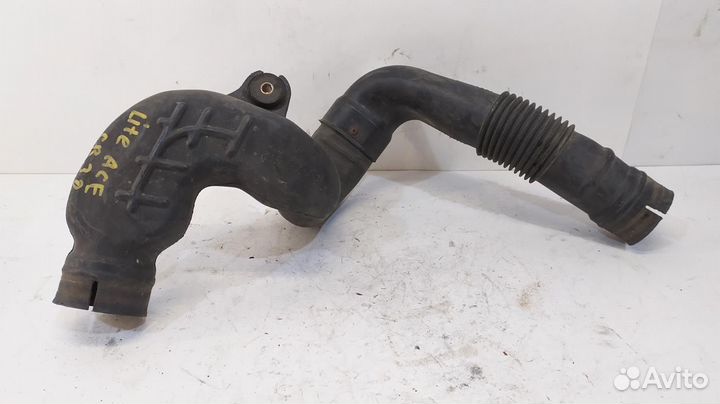 Патрубок воздухозаборника Toyota Lite Ace R30 92-9