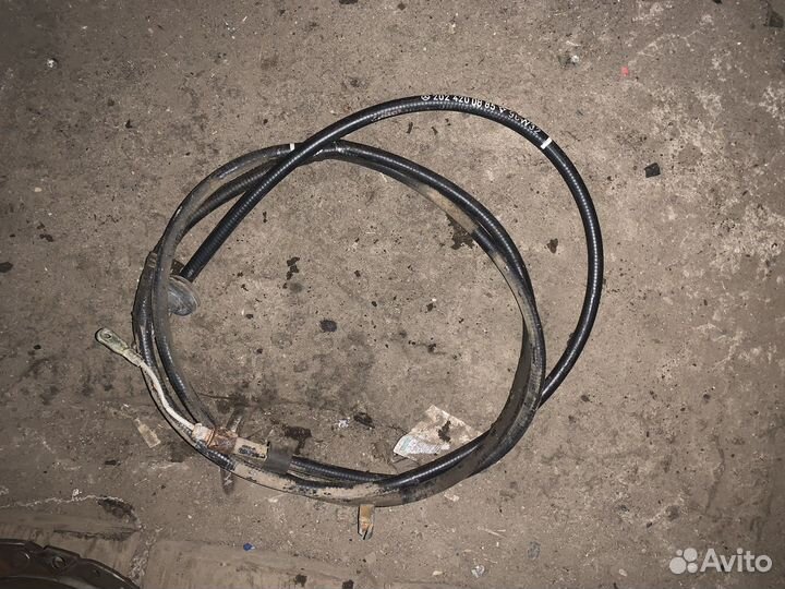Трос стояночного тормоза Mercedes W202
