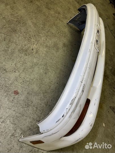 Бампер передний Toyota Vista SV30 5211932460