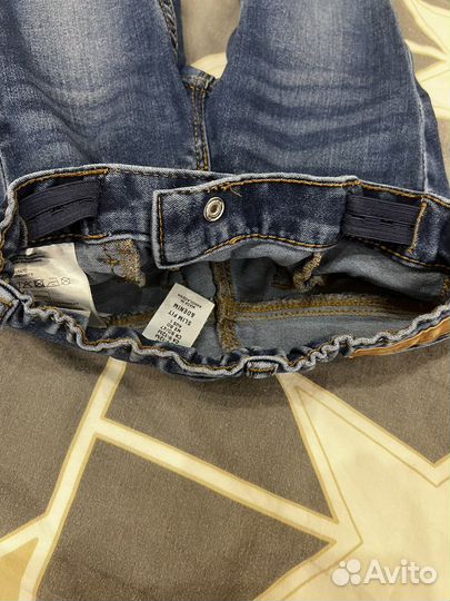 Стильные рубашка и джинсы