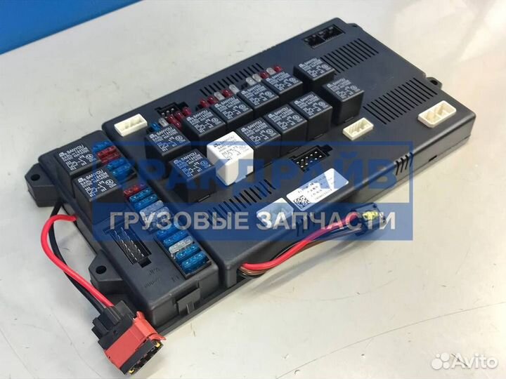 Блок предохранителей и реле Хово H3 в сборе