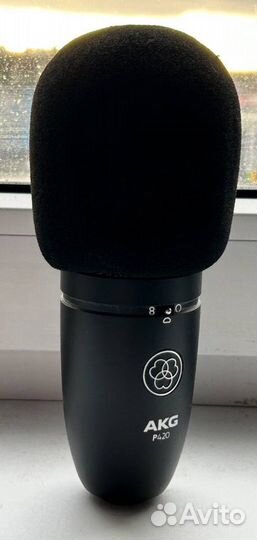 Студийный микрофон AKG P420