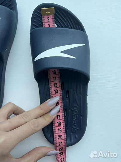 Шлепки для бассейна и шапочка