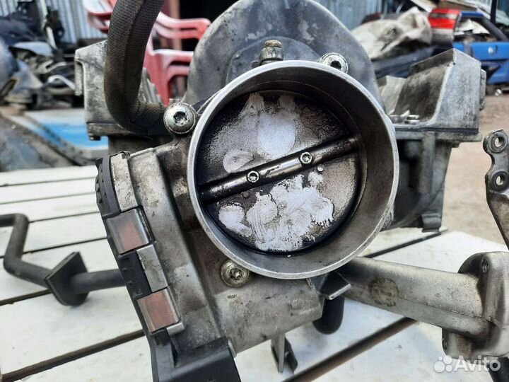 Впускной коллектор audi q7 4.2 BAR