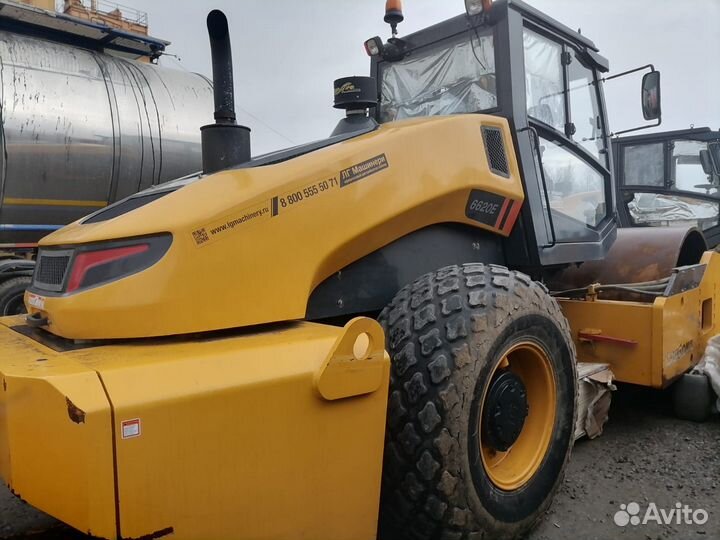 Дорожный каток CAT CS74, 2008