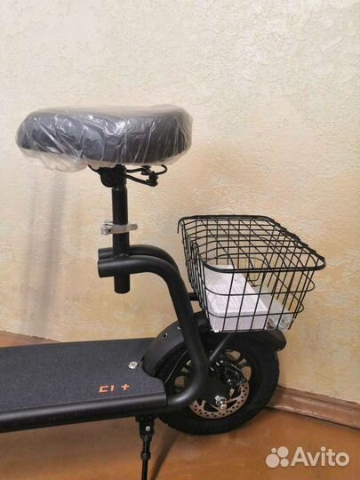 Электросамокат с сидением
