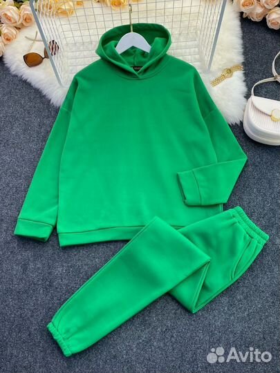 Парные спортивные костюмы