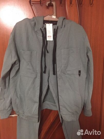 Спортивный костюм женский